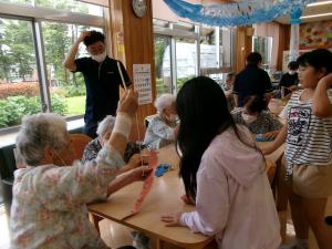 一緒に活動している写真